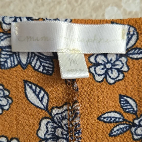 Mimi & Daphne Peplum Top - Picture 2 of 4